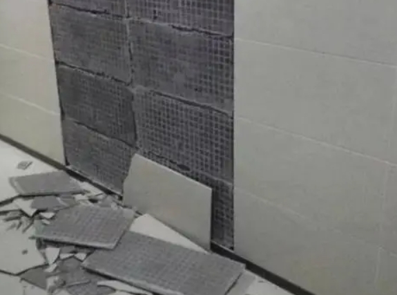 察哈尔右翼前瓷砖空鼓维修公司分享下察哈尔右翼前墙砖松动维修的知识
